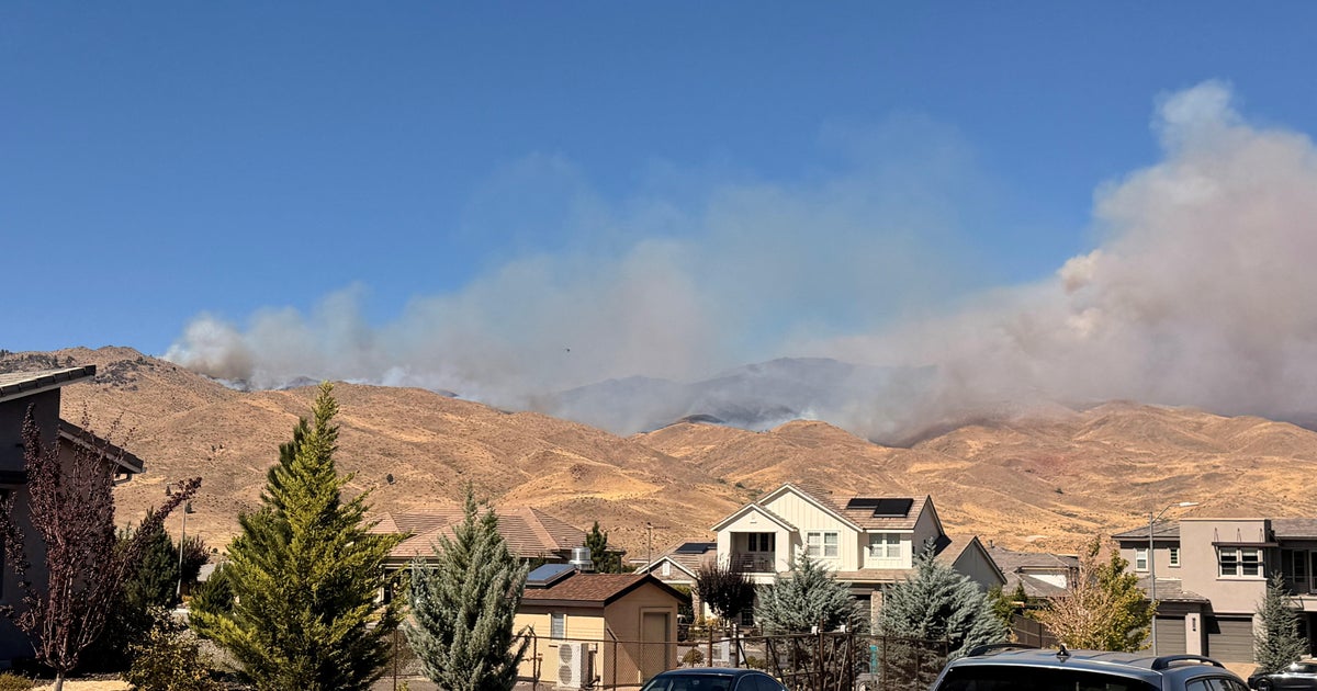 Hawk Fire Near Reno Forces Mass Evacuations as Fire Grows