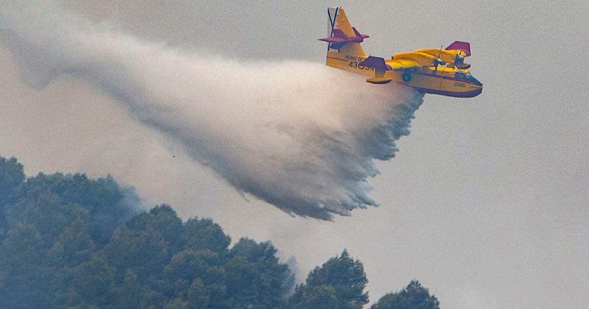 Super Scooper Seaplanes Combat Wildfires in the U.S. and Europe