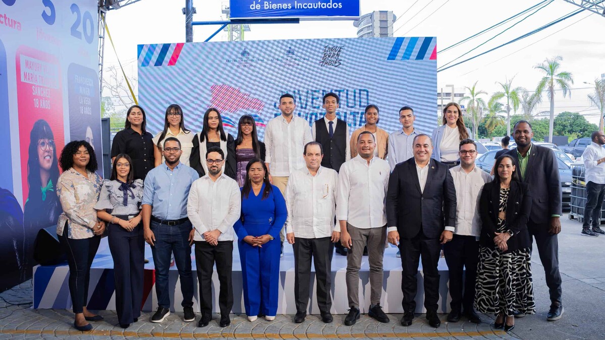 El Ministerio de la Juventud lanza ‘Juventud en Voz Alta’ para recuperar el récord Guinness de lectura