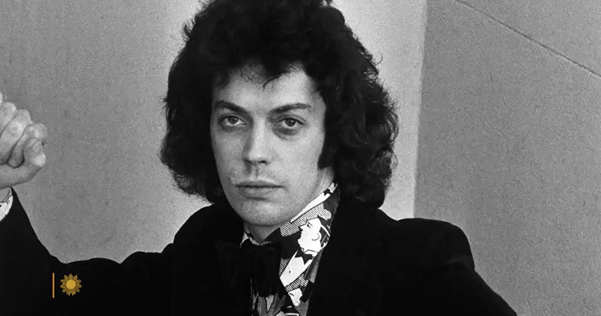 Exploring the Life and Legacy of Tim Curry